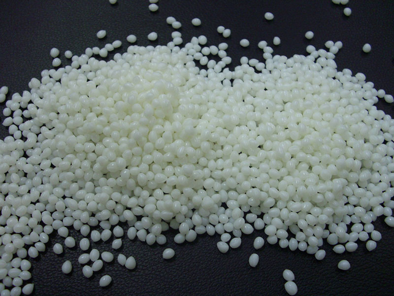 How to prevent the agglomeration of TPE material particles?